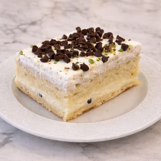 Cannoli Cake
